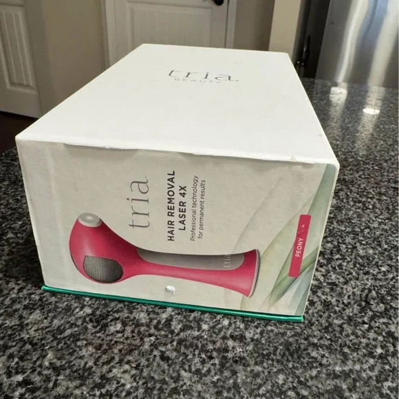 Tria Hair Removal Laser in White and Pink - Picture 5 of 6
